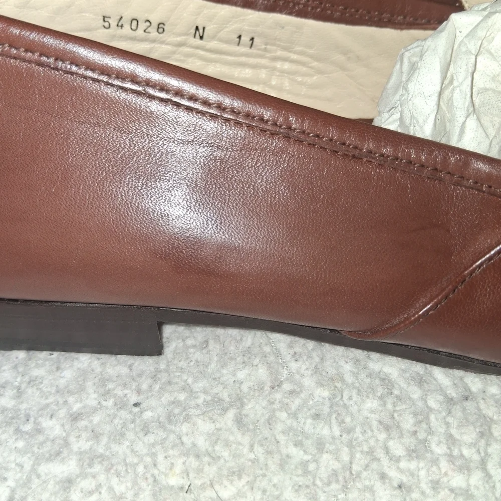 New Vintage Bruno Magli Keene  Brown Leather Slip-On Loafers